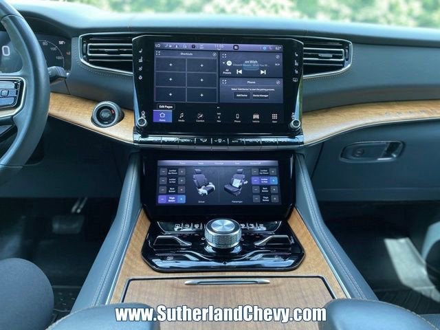 2023 Jeep Grand Wagoneer Series II