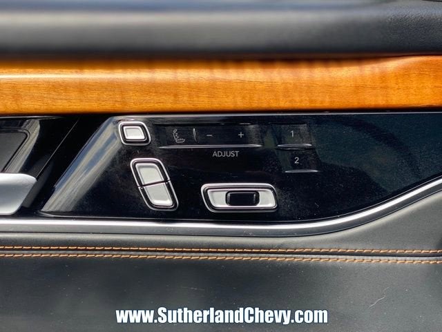 2022 Jeep Grand Wagoneer Series III