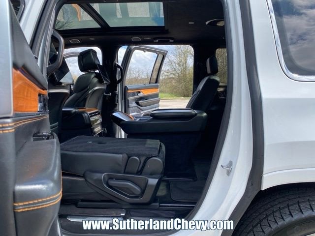 2022 Jeep Grand Wagoneer Series III