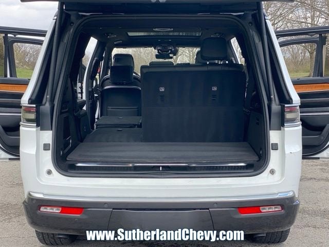 2022 Jeep Grand Wagoneer Series III