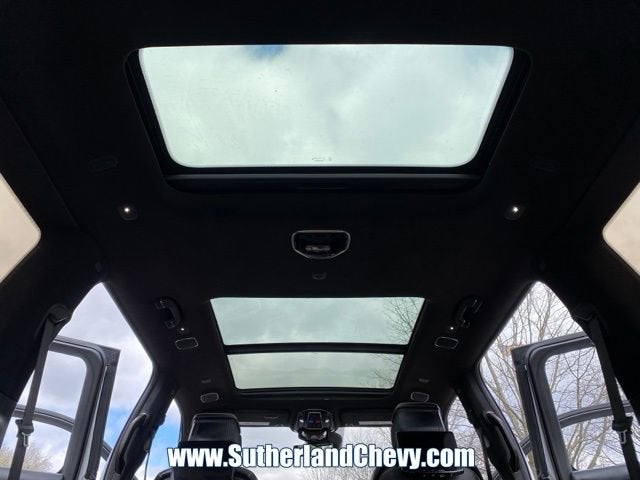 2022 Jeep Grand Wagoneer Series III