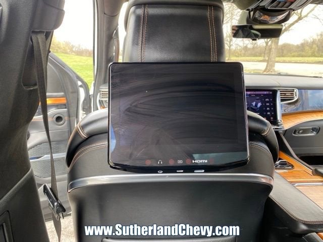 2022 Jeep Grand Wagoneer Series III