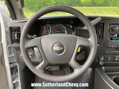 2024 Chevrolet Express Passenger 3500 1LT