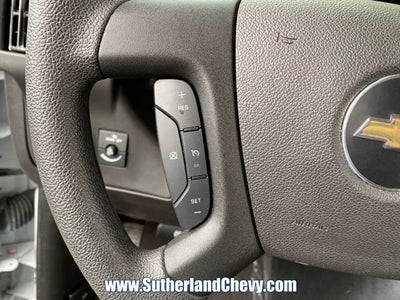 2024 Chevrolet Express Passenger 3500 1LT