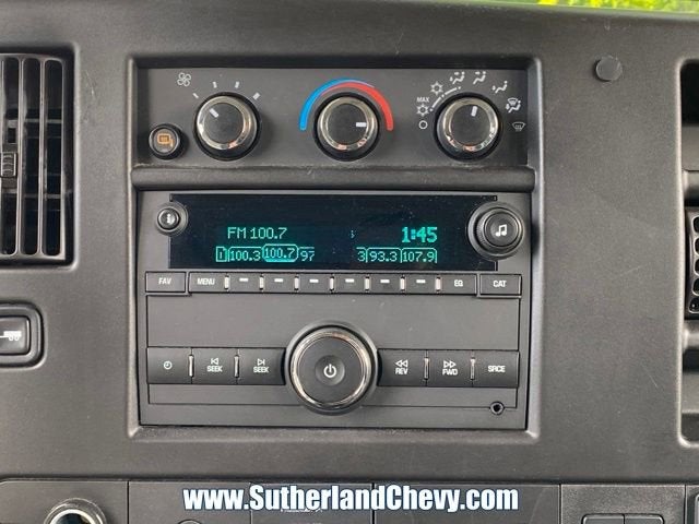 2024 Chevrolet Express Passenger 3500 1LT