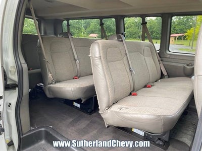 2024 Chevrolet Express Passenger 3500 1LT