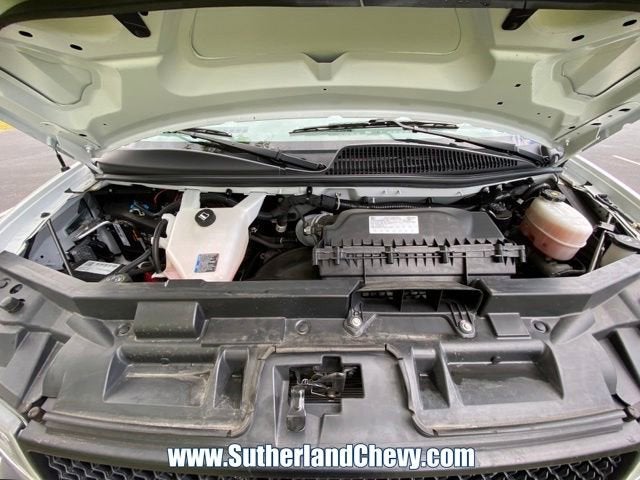 2024 Chevrolet Express Passenger 3500 1LT