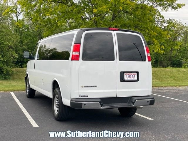 2024 Chevrolet Express Passenger 3500 1LT