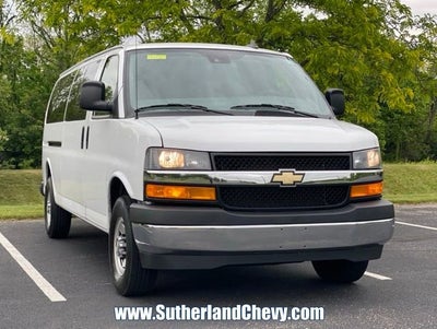 2024 Chevrolet Express Passenger 3500 1LT