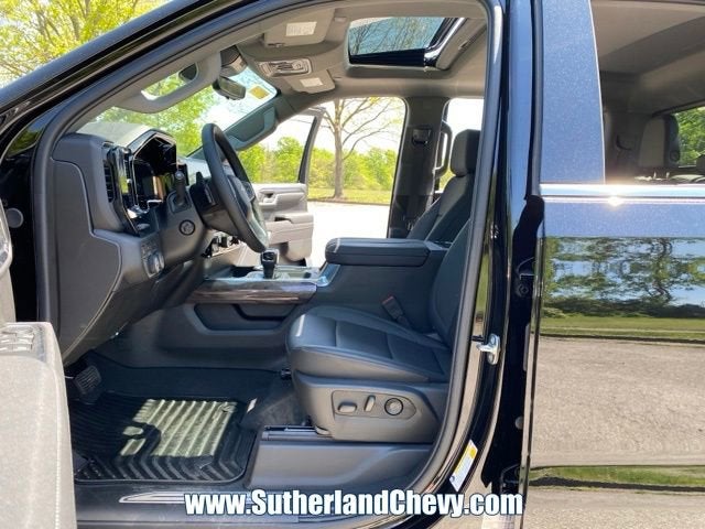 2025 Chevrolet Silverado 1500 LTZ