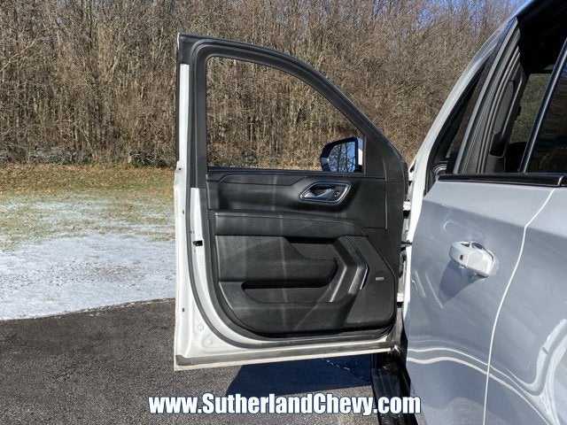 2023 GMC Yukon XL AT4