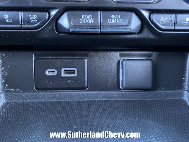 2023 GMC Yukon XL AT4