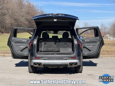 2024 Chevrolet Traverse LT