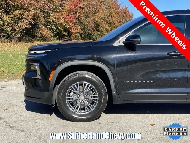 2024 Chevrolet Traverse LT