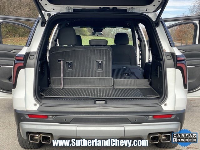 2024 Chevrolet Traverse LT