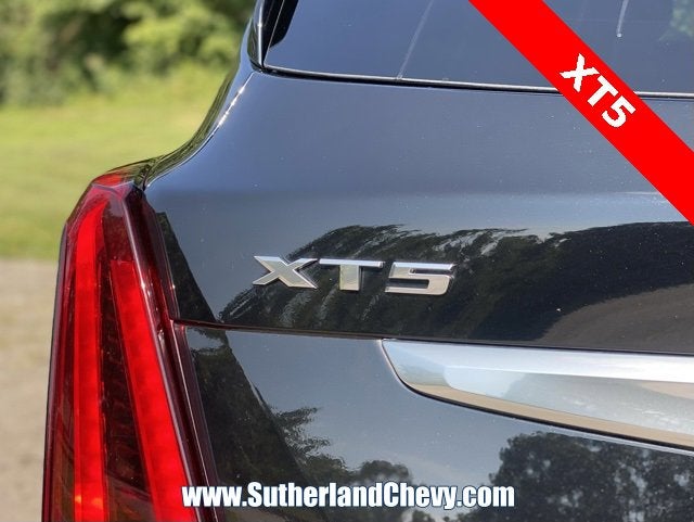 2022 Cadillac XT5 Premium Luxury