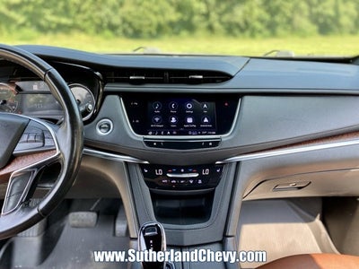 2022 Cadillac XT5 Premium Luxury