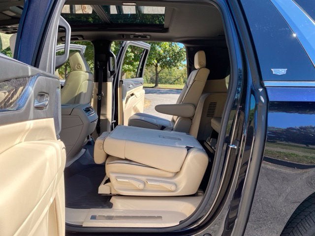 2022 Cadillac Escalade ESV Premium Luxury