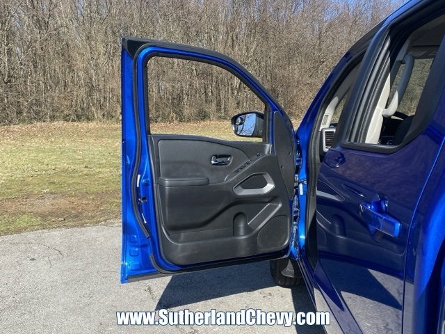 2024 Nissan Frontier SV