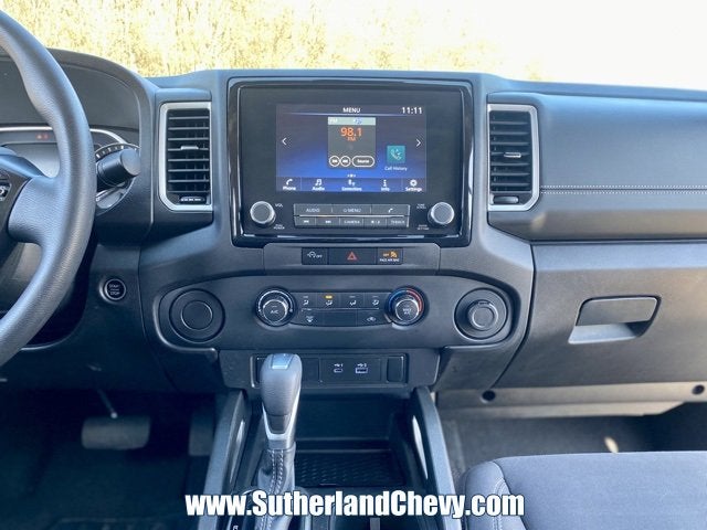 2024 Nissan Frontier SV