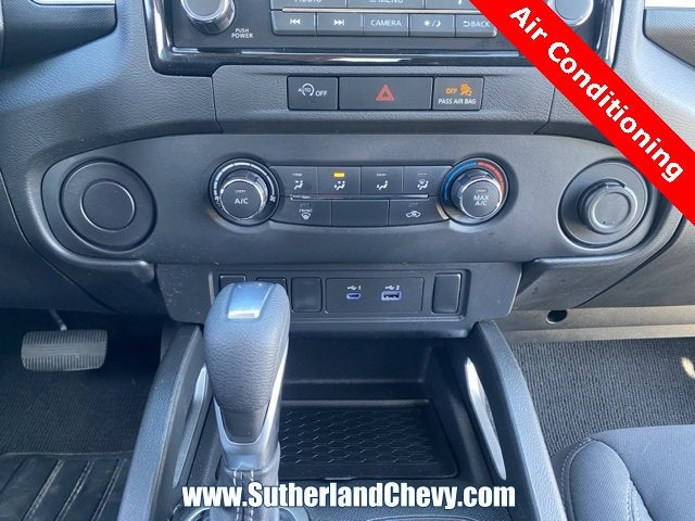 2024 Nissan Frontier SV