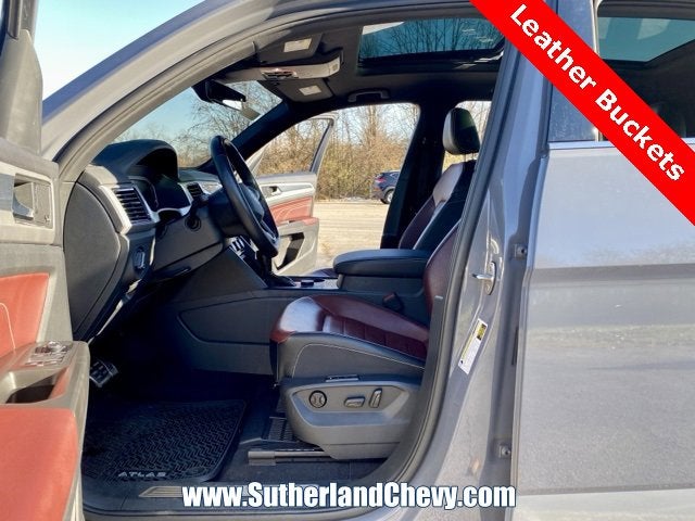 2023 Volkswagen Atlas Cross Sport 3.6L V6 SEL Premium R-Line