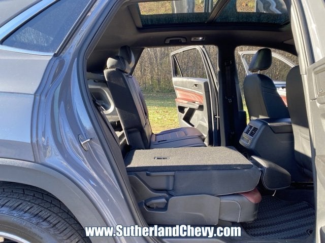 2023 Volkswagen Atlas Cross Sport 3.6L V6 SEL Premium R-Line