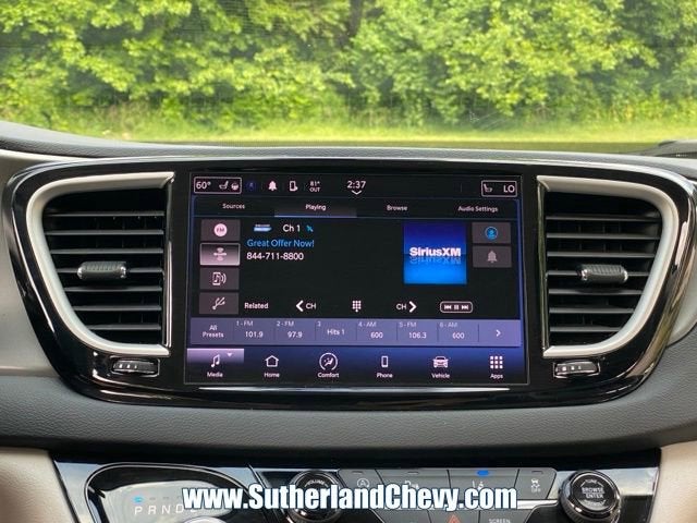 2023 Chrysler Pacifica Touring L