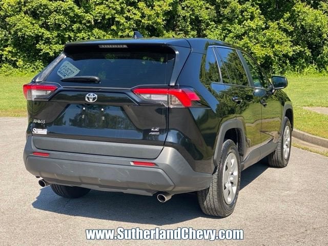 2024 Toyota RAV4 LE