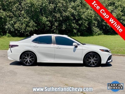 2024 Toyota Camry Hybrid SE