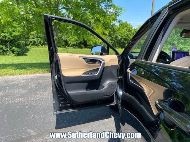 2025 Toyota RAV4 Hybrid LE