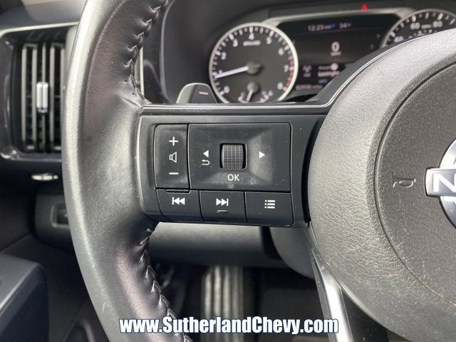 2024 Nissan Pathfinder SV