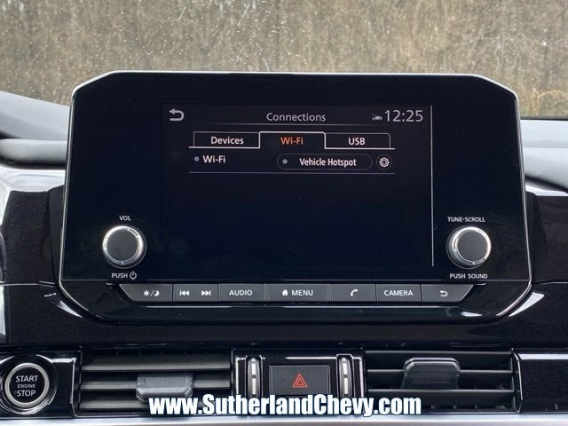 2024 Nissan Pathfinder SV