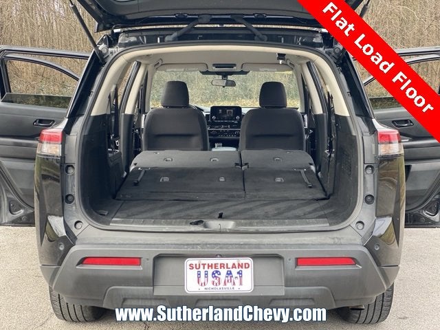 2024 Nissan Pathfinder SV