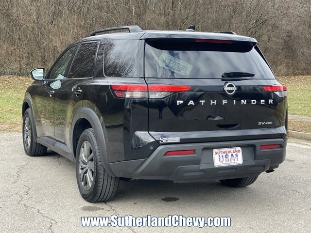 2024 Nissan Pathfinder SV