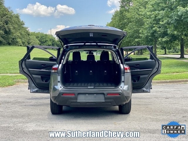 2024 Nissan Pathfinder SV