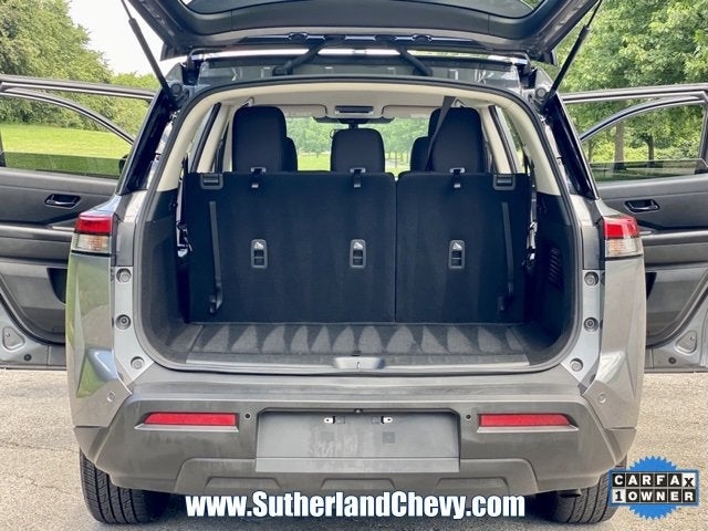 2024 Nissan Pathfinder SV