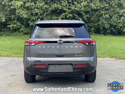 2024 Nissan Pathfinder SV