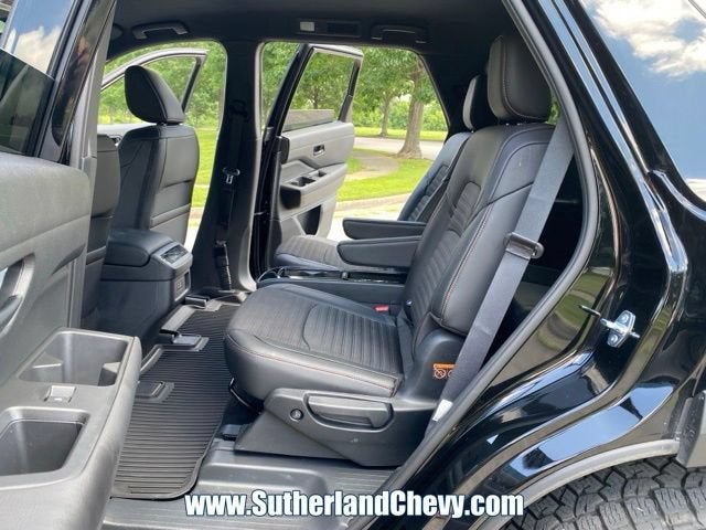 2025 Nissan Pathfinder Rock Creek