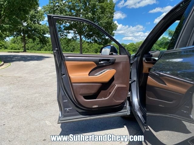 2021 Toyota Highlander Platinum