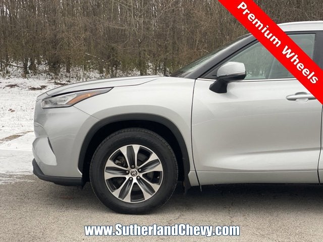 2022 Toyota Highlander Hybrid XLE