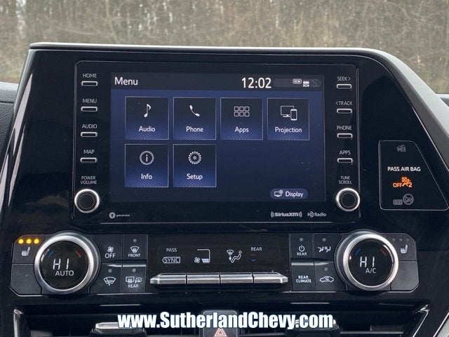 2022 Toyota Highlander Hybrid XLE