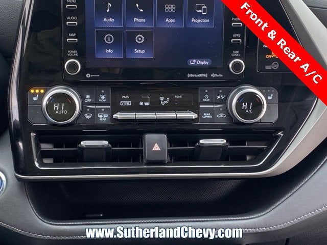 2022 Toyota Highlander Hybrid XLE