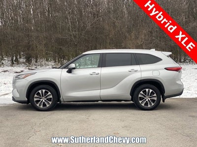 2022 Toyota Highlander Hybrid XLE