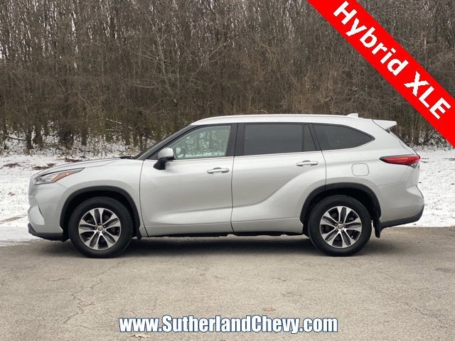2022 Toyota Highlander Hybrid XLE