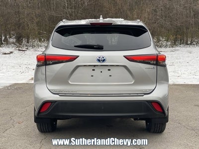 2022 Toyota Highlander Hybrid XLE