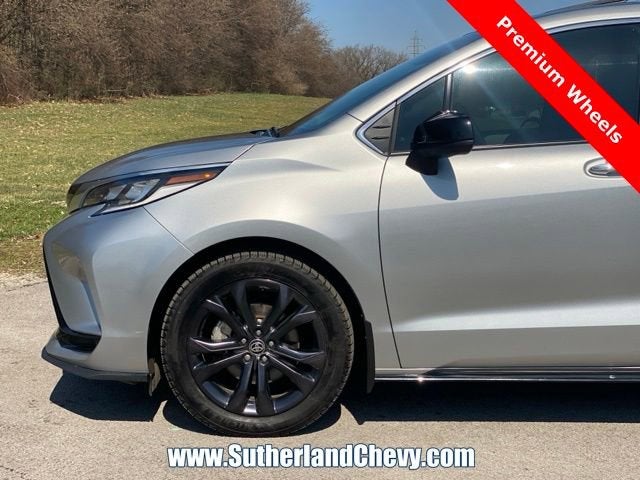 2024 Toyota Sienna LE