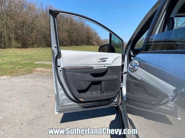 2024 Toyota Sienna LE