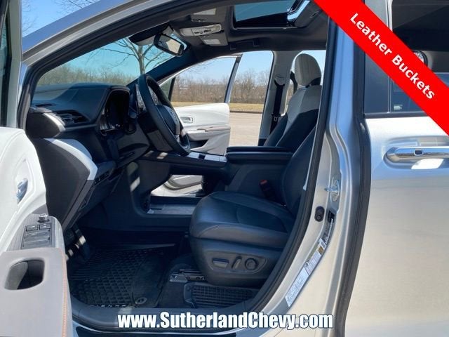 2024 Toyota Sienna LE