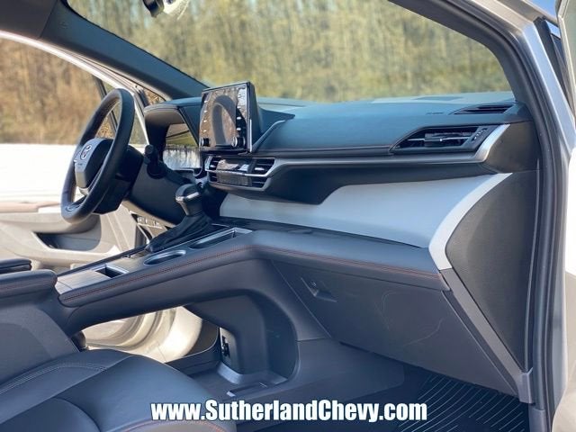 2024 Toyota Sienna LE